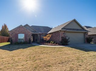 126 W 135th St N, Skiatook, OK 74070