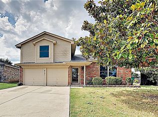 6101 Grayson Ct, Watauga, TX 76148