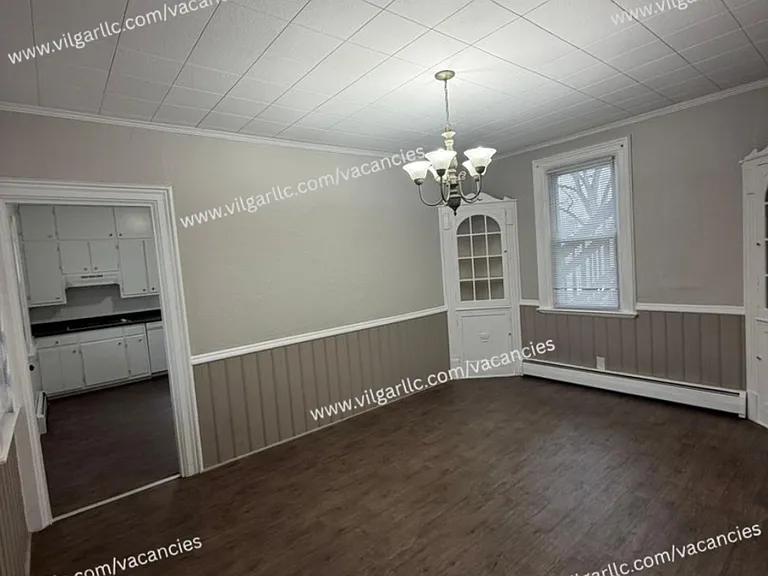 136 Matteson St — Photo 8