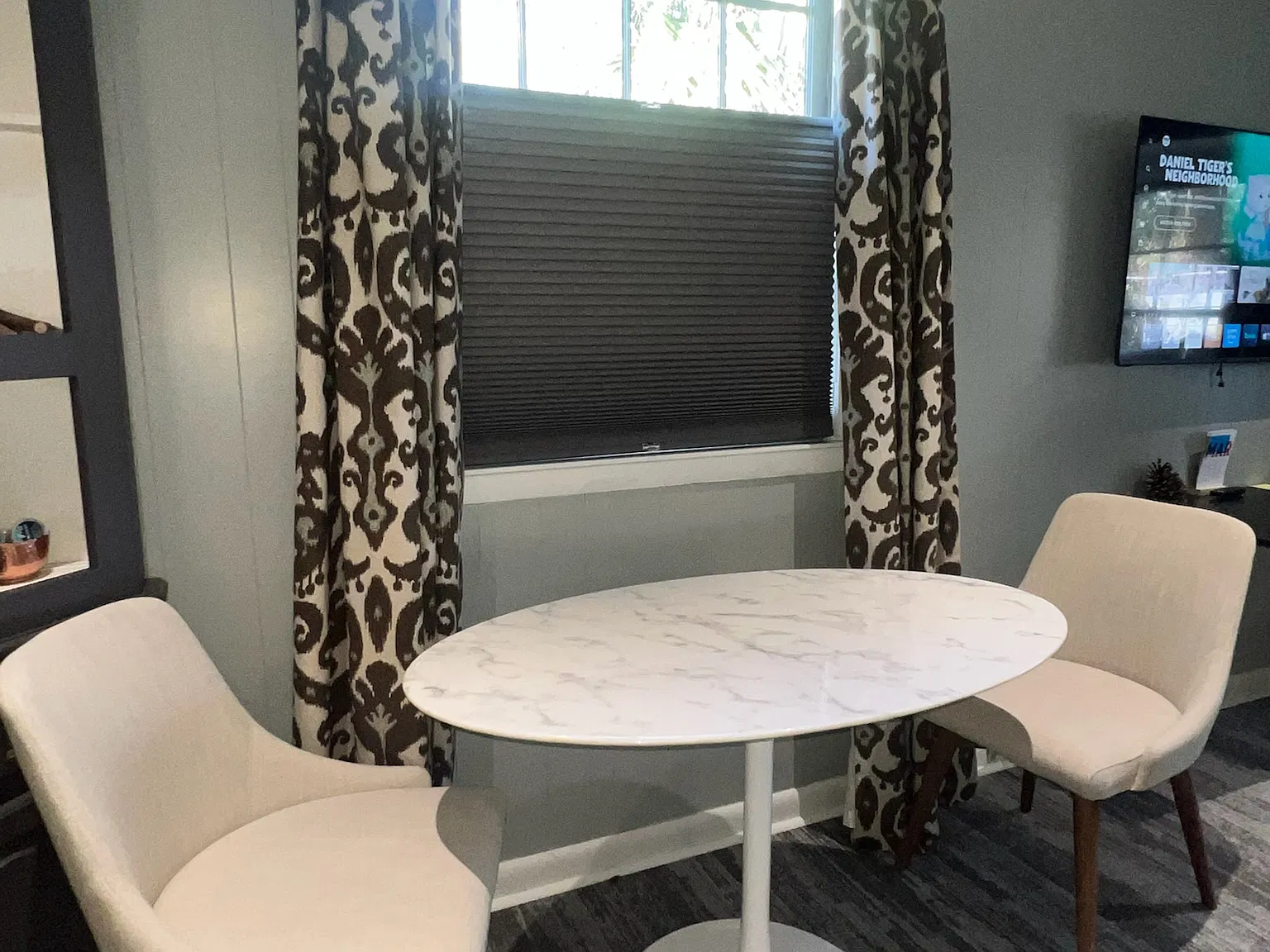 1 bed, 970 sqft, $2,025 — Photo 2