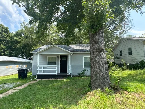 824 N Utah St, West Plains, MO 65775