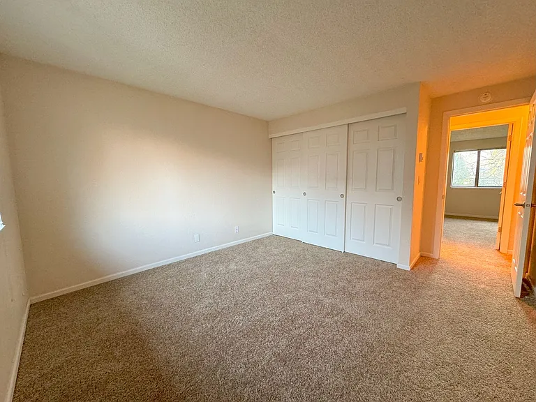 Kentfield Townhomes I & II — Photo 41