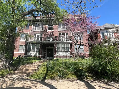 6041 Waterman Blvd #2E Photo 1