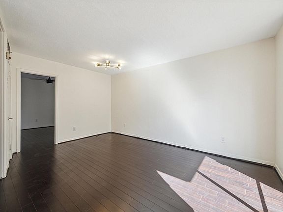 4th image of 3401 Timmons Ln APT 14