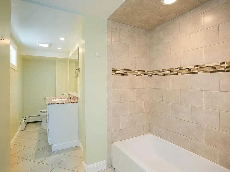 132 Evarts St #2 — Photo 20