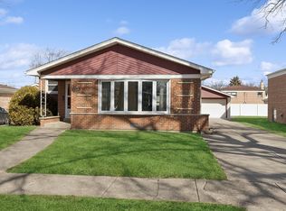 5512 W 99th Pl, Oak Lawn, IL