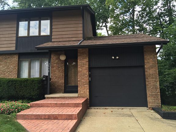 2950 side front door and garage