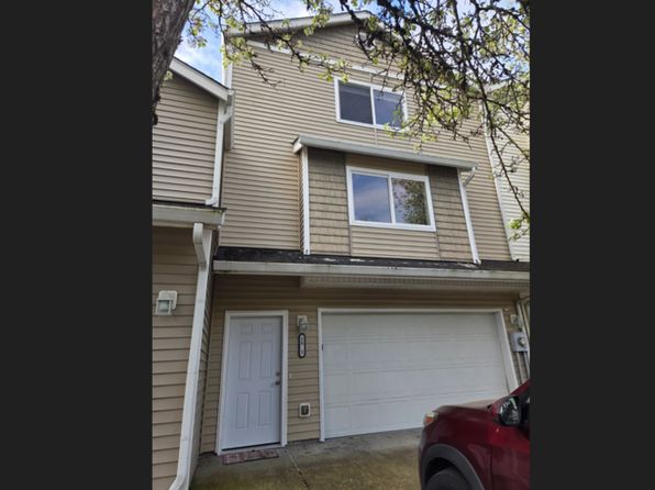 1821 NE 88th Cir