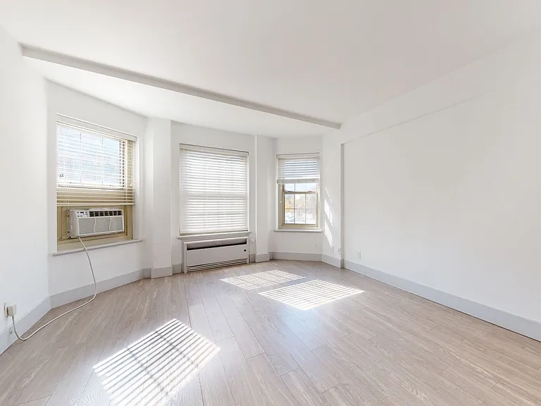 Dining/Living room