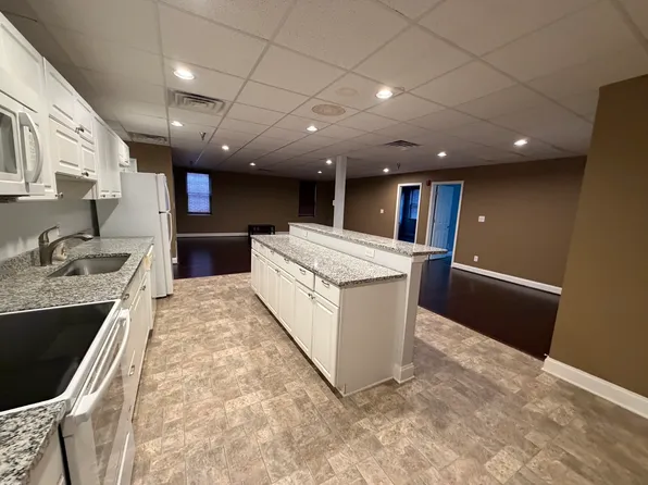 8149 Main St APT A, Ellicott City, MD 21043
