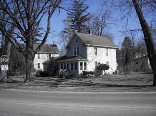 4114 Country Club Rd, Woodstock, IL 60098