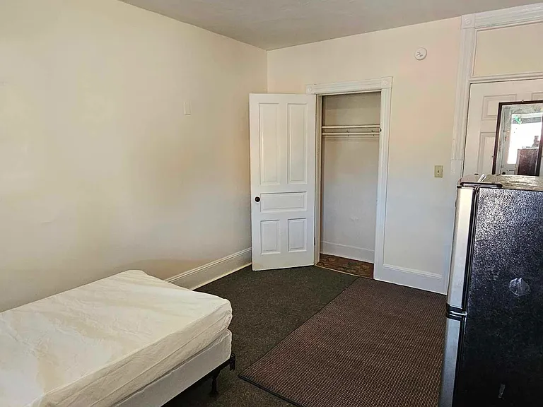610 Grace St #11 — Photo 2