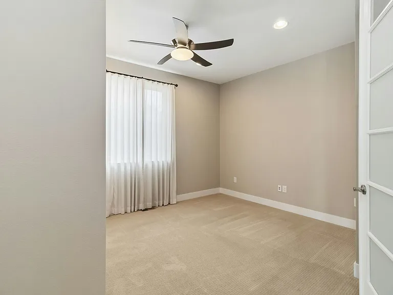9202 E 53rd Ave — Photo 21