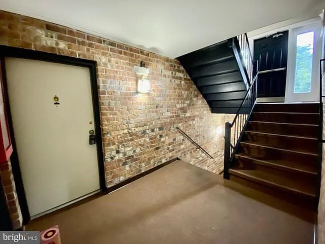 1531 Colonial Dr #104 — Photo 5