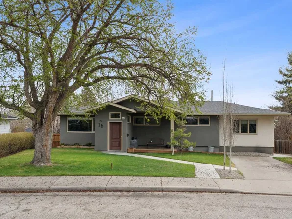 16 Meadowlark Cres SW, Calgary, AB T2V 1Z1