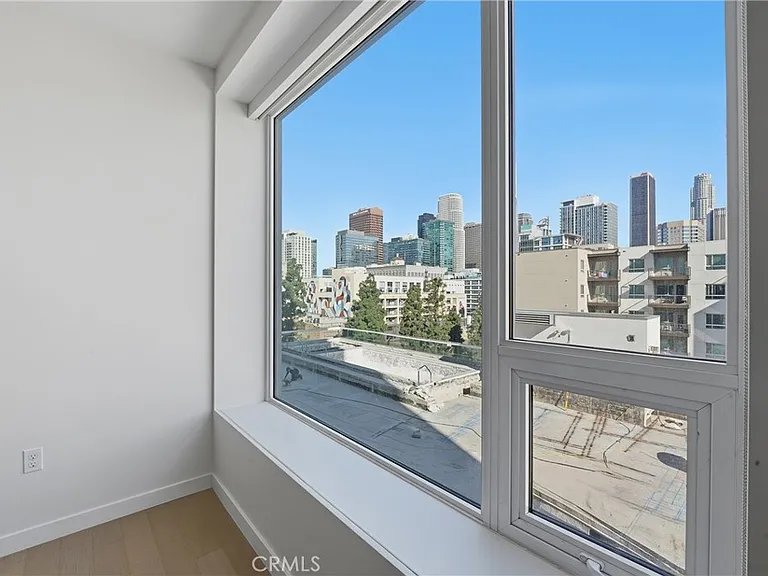 1050 S Grand Ave #708 — Photo 13