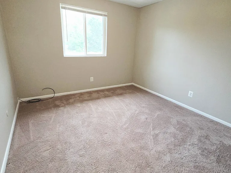 111 Pine Dr #10 — Photo 21