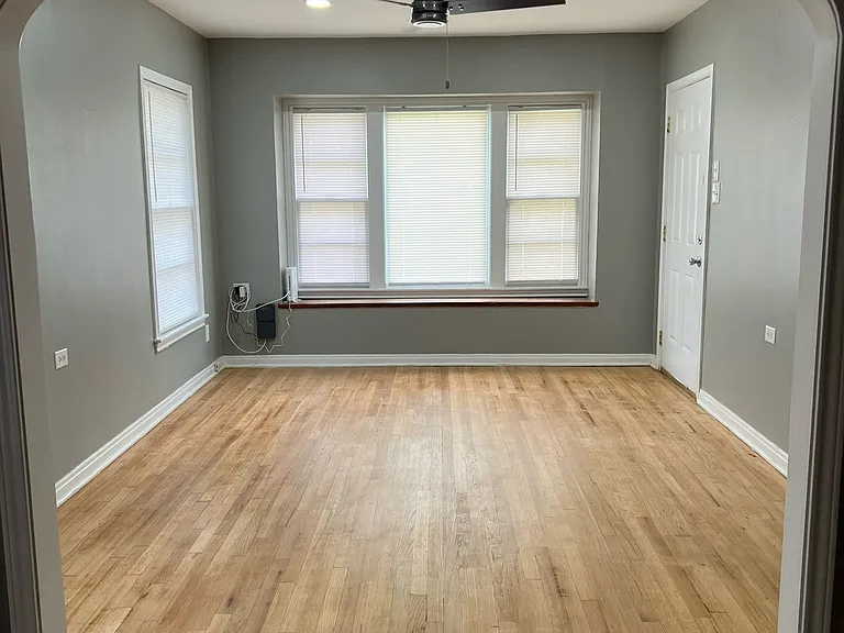 711 E McAlpine St — Photo 2
