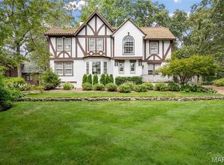 609 Sherwood Dr, Saint Louis, MO 63119