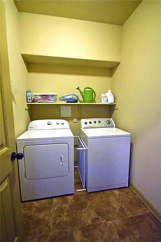 10504 Branden Ct — Photo 13