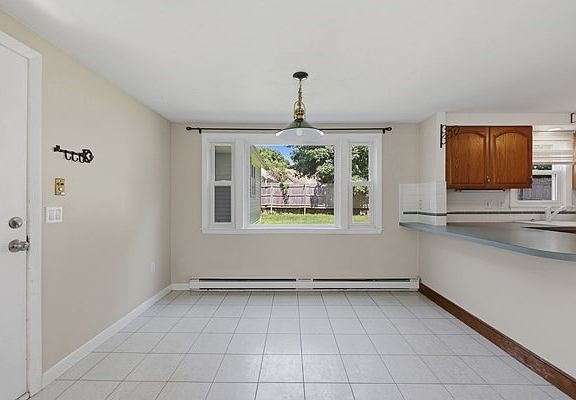 3rd image of 21 Janet Cir #B