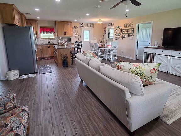 5th image of 511 Erwin Rd