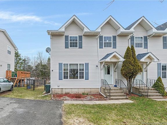 2nd image of 352 Boars Head Rd