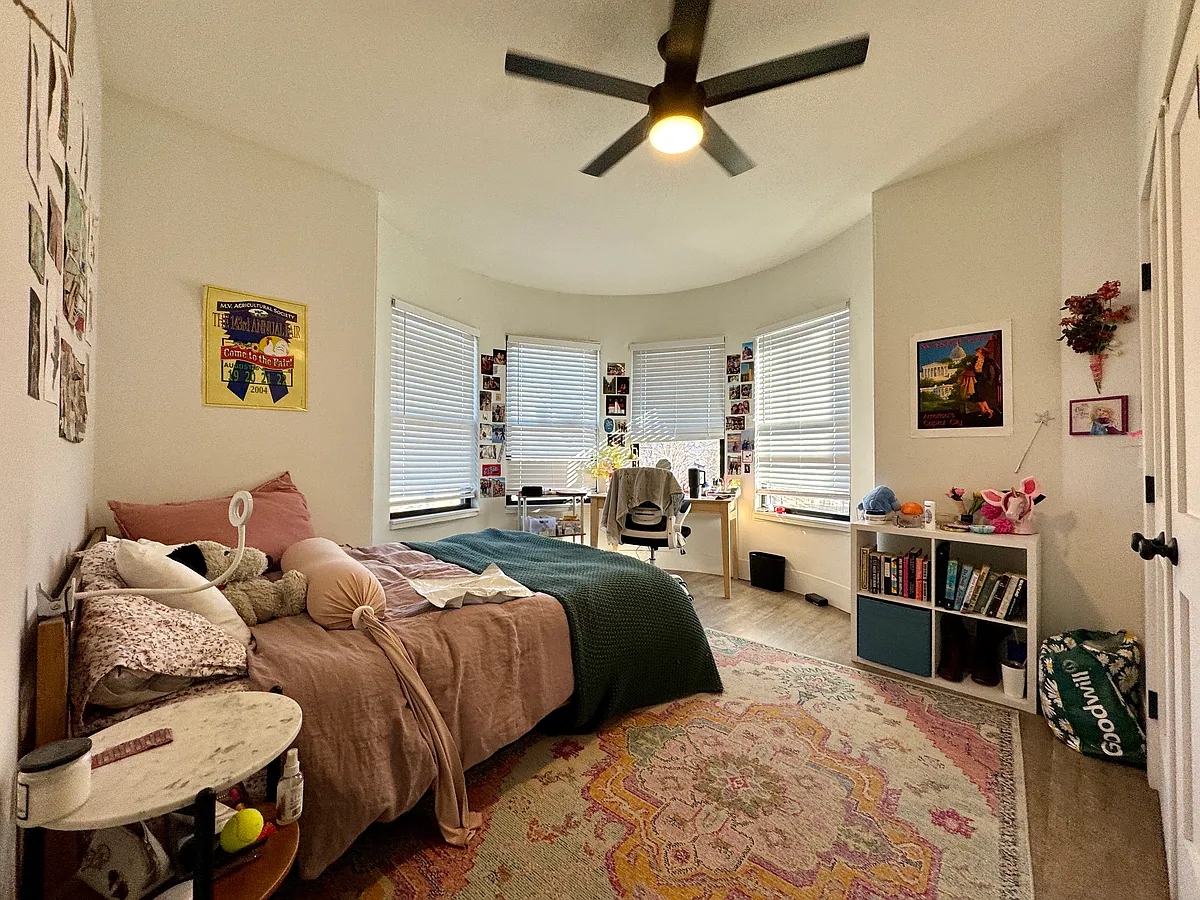 Building Photo - 1510 Tremont St #2