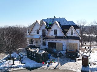 3147 Lafayette Ridge Rd, Wayzata, MN 55391