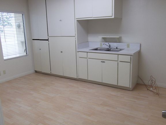 5th image of 3082 W Ramsey St