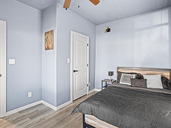 2nd image of 1317 N Grove St #14998818