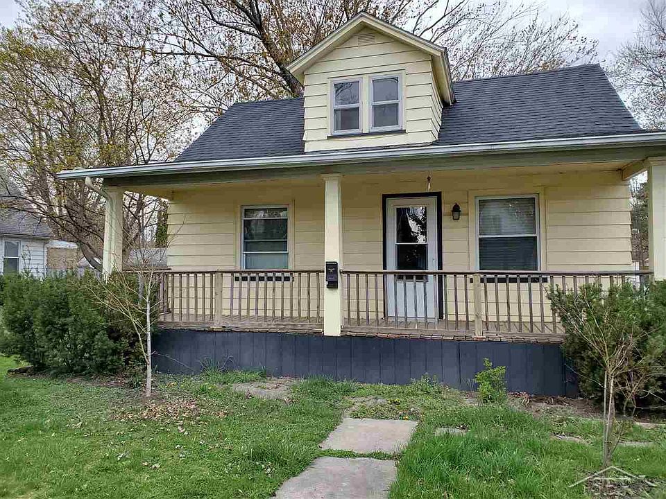 1st image of 1924 Vermont St