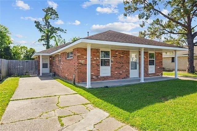 2617 Dawson St — Photo 1
