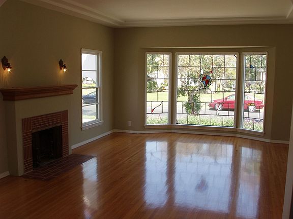 Huge Bright Living Room