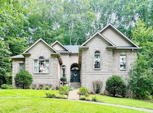 128 Summer Ln, Scottsville, KY 42164