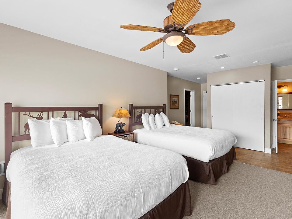 2 Queen Beds