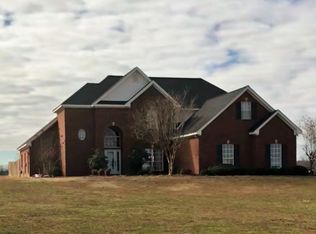 190 Prairie Waters Dr, Columbus, MS 39701