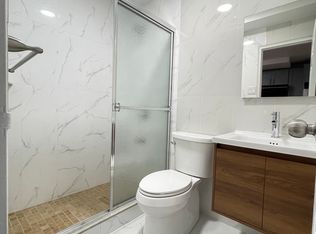 25 College Point Blvd, Flushing, NY 11354