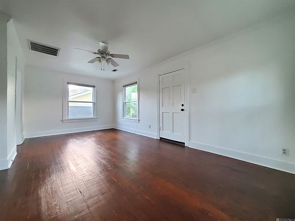 3rd image of 2166 Oleander St