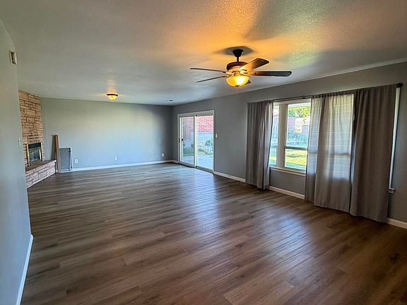 4th image of 1750 Harmony Rd