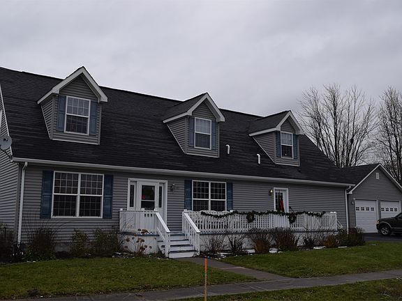 2nd image of 121 Patrician Ln