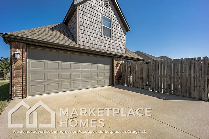 3211 Stonepoint Ave — Photo 27