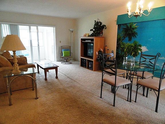 5th image of 2950 Ashley Dr E APT D
