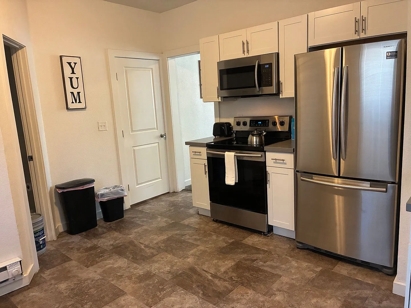 1112 N Walnut — Photo 1