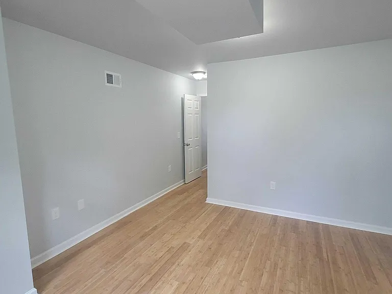 2032 Harlem Ave — Photo 11