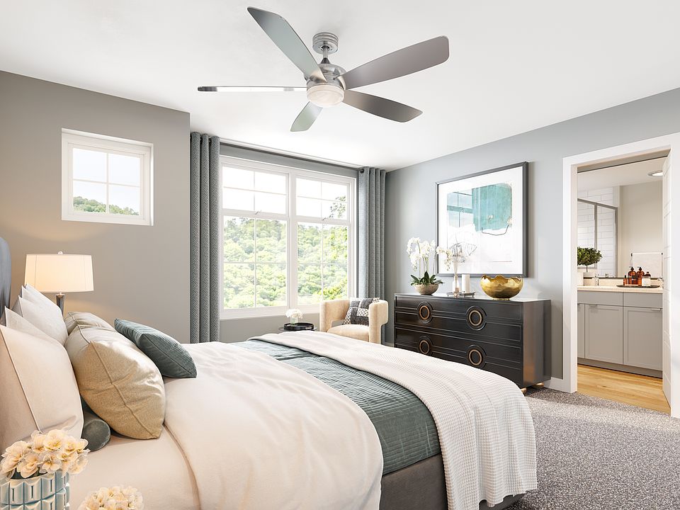 1st image of 14322 Railroad Way NE #3