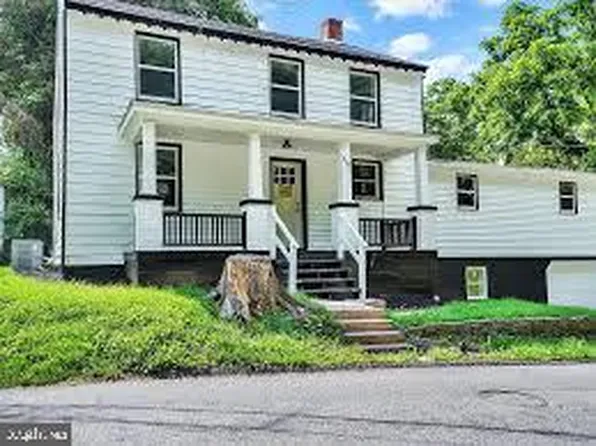 229 Shauffnertown Rd, New Cumberland, PA 17070