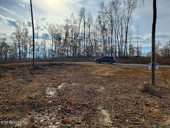 5th image of Bull Creek Rd
