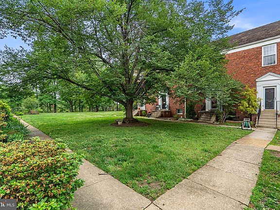 3rd image of 3408 Martha Custis Dr