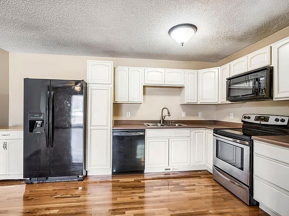 2nd image of 205 Tiffany Dr
